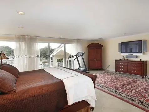 6600 Riviera Drive Coral Gables FL 33146
