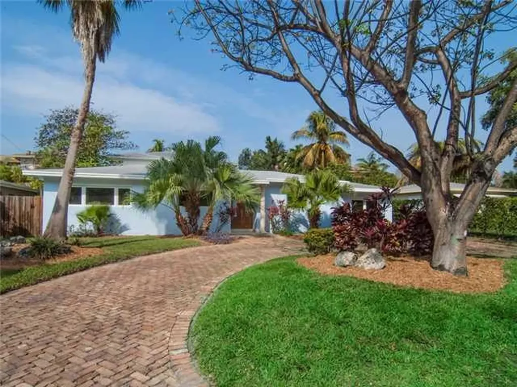 628 Ridgewood Road Key Biscayne FL 33149