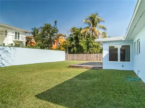 628 Ridgewood Road Key Biscayne FL 33149