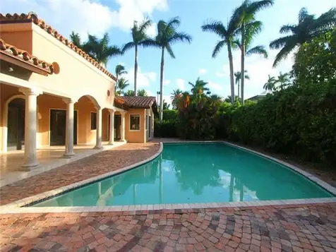 2520 Shelter Avenue Miami Beach FL 33140