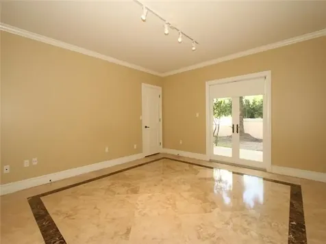 2520 Shelter Avenue Miami Beach FL 33140