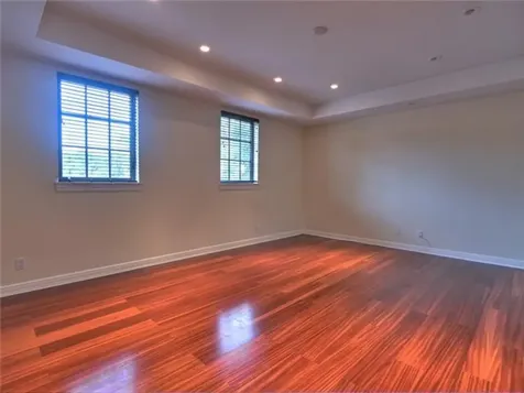 3471 Main Hy Miami FL 33133