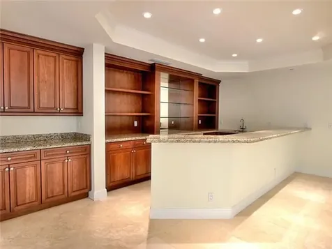 3471 Main Hy Miami FL 33133