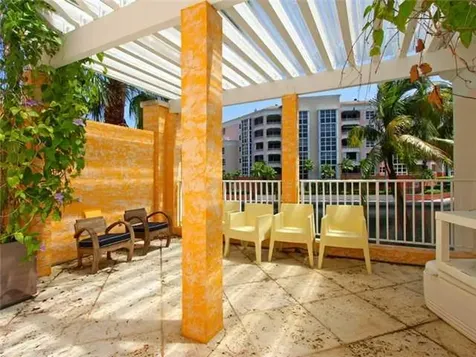 711 Crandon Bl Key Biscayne FL 33149