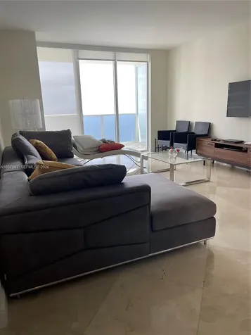 Hallandale Beach FL 33009
