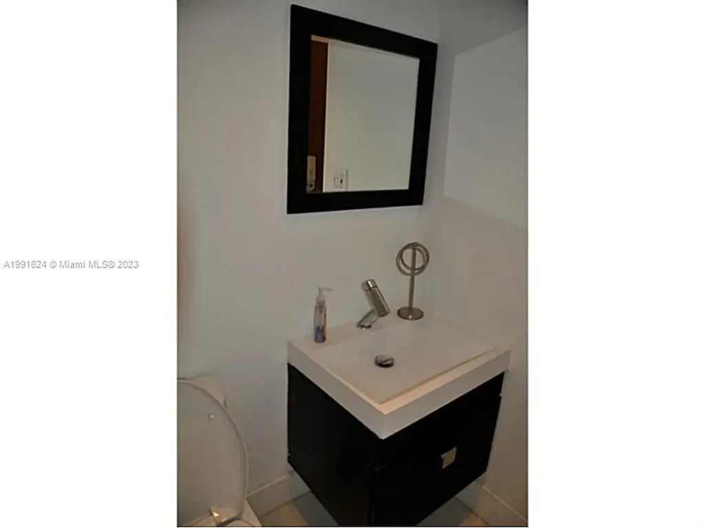3801 S Ocean Drive Hollywood FL 33019