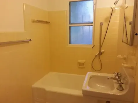 3575 N Moorings Way Miami FL 33133