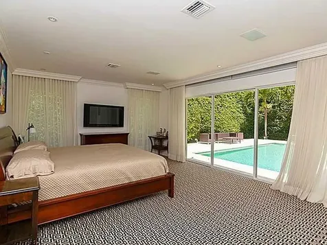 6620 Windsor Lane Miami Beach FL 33141