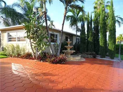 16142 SW 107 Court Miami FL 33157