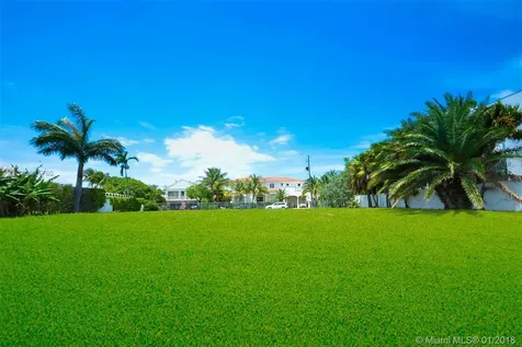 630 S Mashta Drive Key Biscayne FL 33149