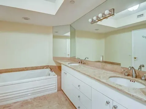 4779 Collins Avenue Miami Beach FL 33140