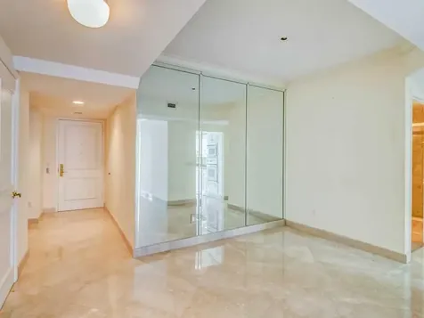 4779 Collins Avenue Miami Beach FL 33140