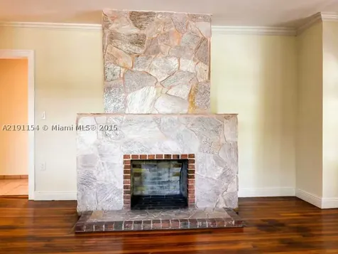 2421 N Bay Road Miami Beach FL 33140