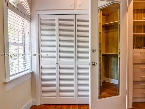 2421 N Bay Road Miami Beach FL 33140