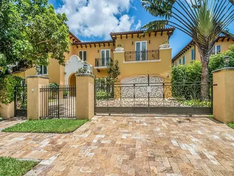 5760 La Luneta Avenue Miami FL 33155