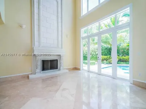5760 La Luneta Avenue Miami FL 33155
