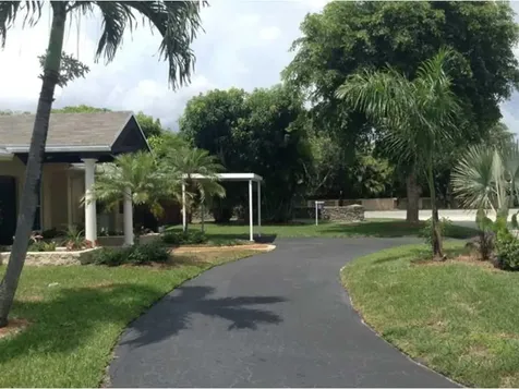 15200 SW 87 Court Palmetto Bay FL 33157