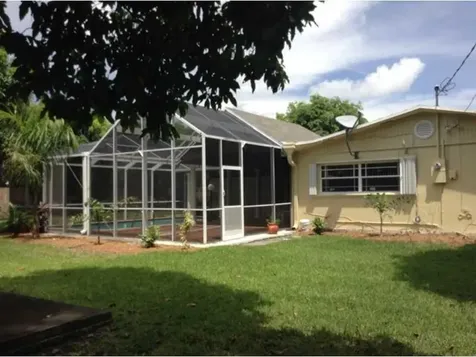15200 SW 87 Court Palmetto Bay FL 33157