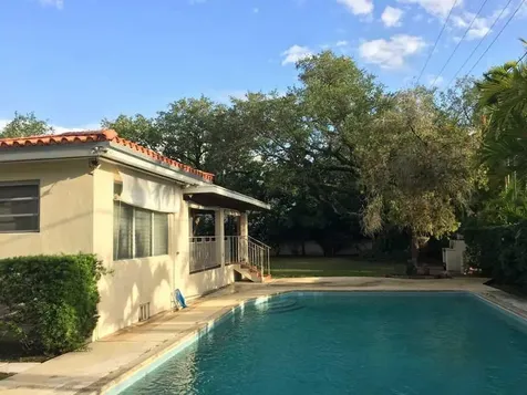 6910 Leonardo Street Coral Gables FL 33146