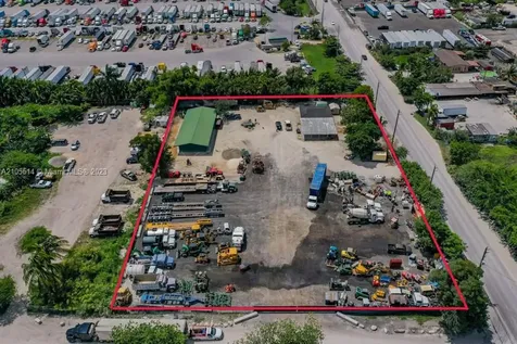 15721 NW 122 Avenue Miami FL 33018