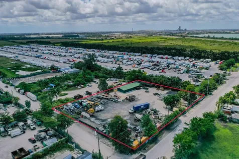 15721 NW 122 Avenue Miami FL 33018