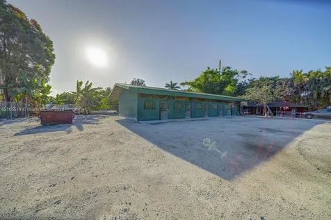15721 NW 122 Avenue Miami FL 33018