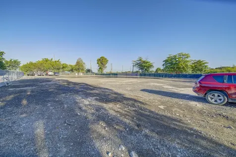 15721 NW 122 Avenue Miami FL 33018