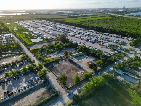 15721 NW 122 Avenue Miami FL 33018