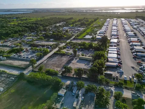 15721 NW 122 Avenue Miami FL 33018