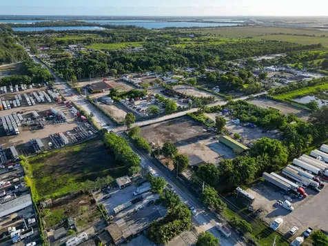 15721 NW 122 Avenue Miami FL 33018