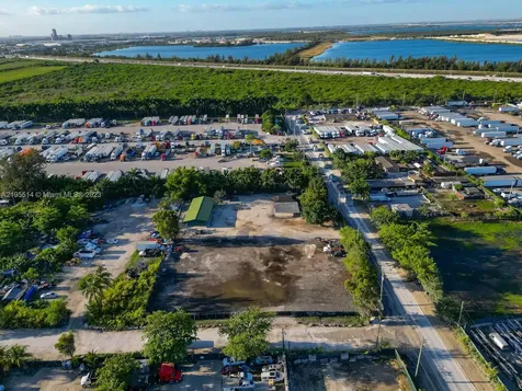 15721 NW 122 Avenue Miami FL 33018