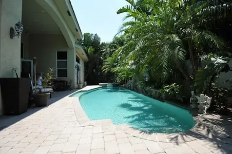 2810 NE 39th Court Lighthouse Point FL 33064