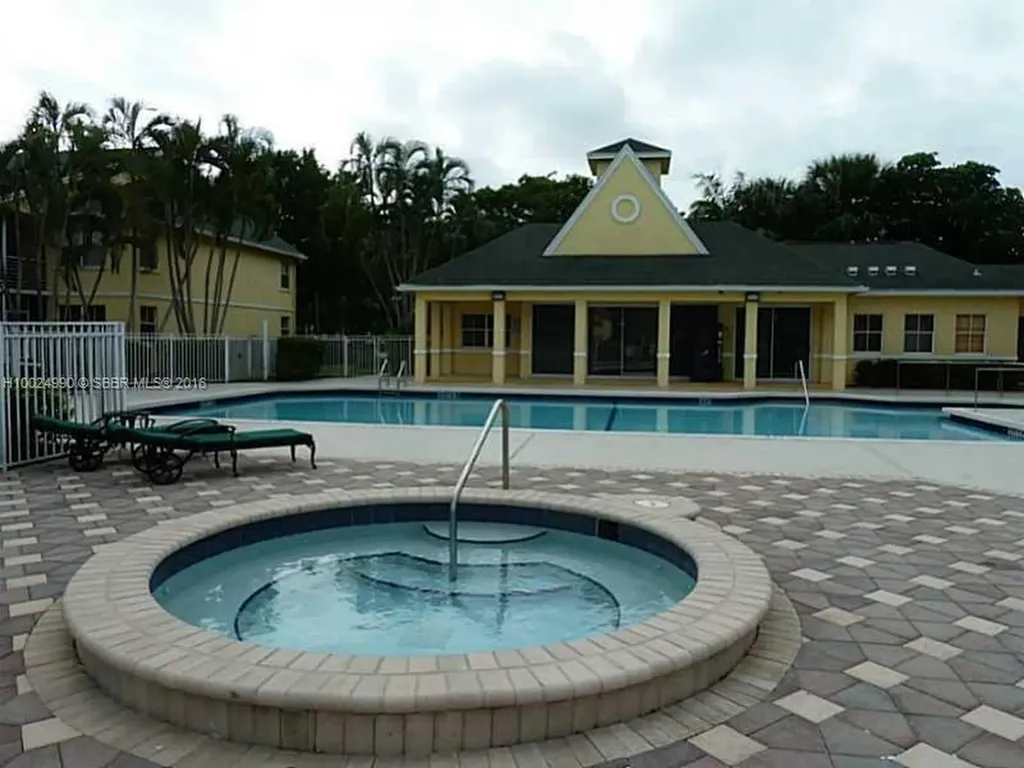 2819 N Course Drive Pompano Beach FL 33069
