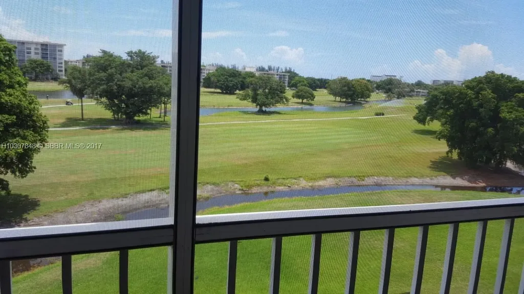 2851 S Palm Aire Drive Pompano Beach FL 33069