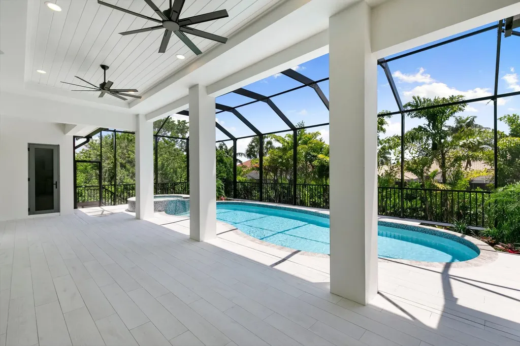 375 Periwinkle Court Marco Island FL 34145