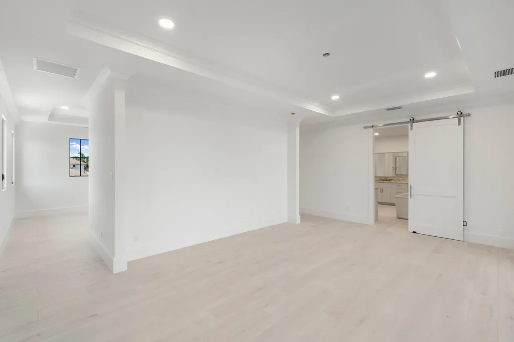 375 Periwinkle Court Marco Island FL 34145