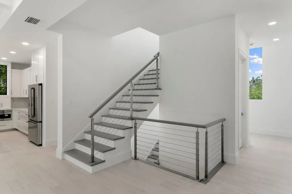 375 Periwinkle Court Marco Island FL 34145