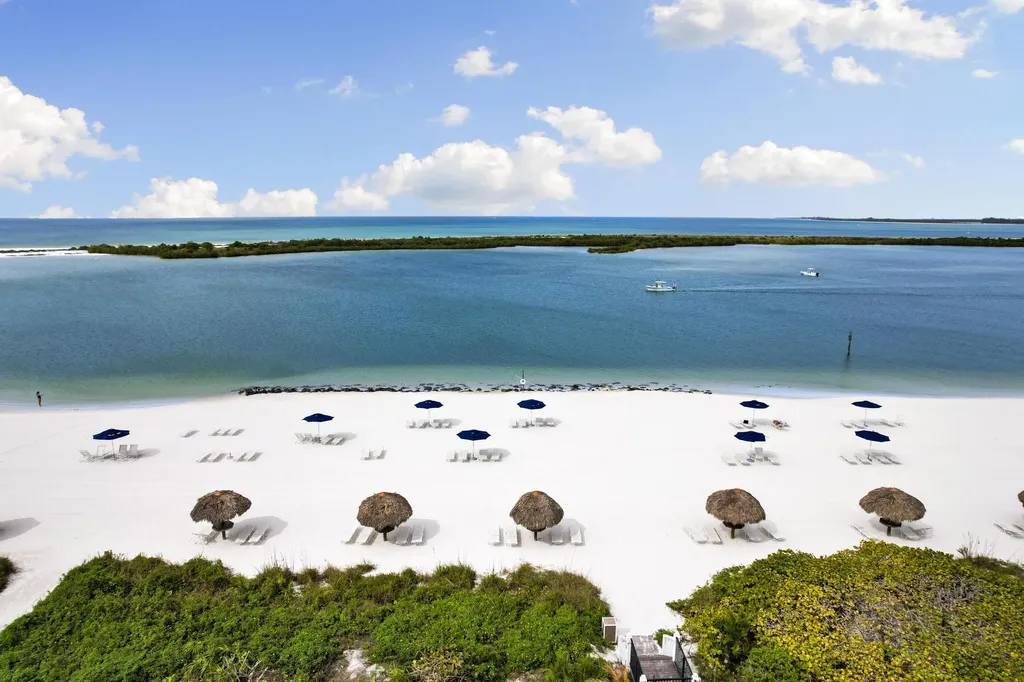 375 Periwinkle Court Marco Island FL 34145