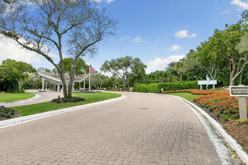 375 Periwinkle Court Marco Island FL 34145