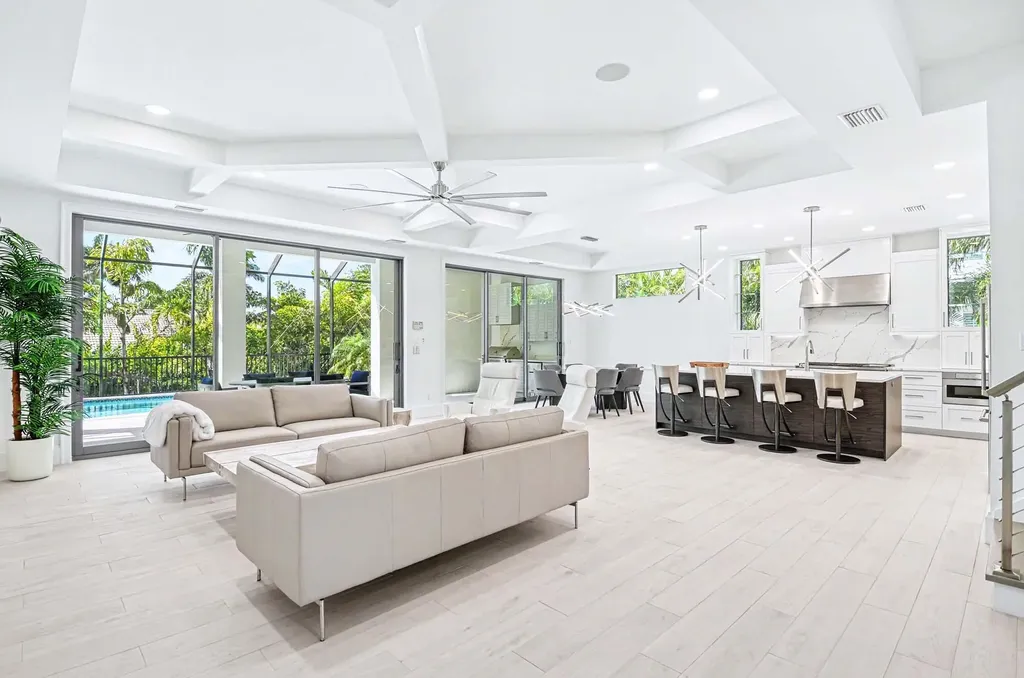 375 Periwinkle Court Marco Island FL 34145