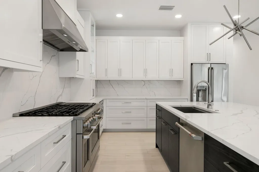 375 Periwinkle Court Marco Island FL 34145