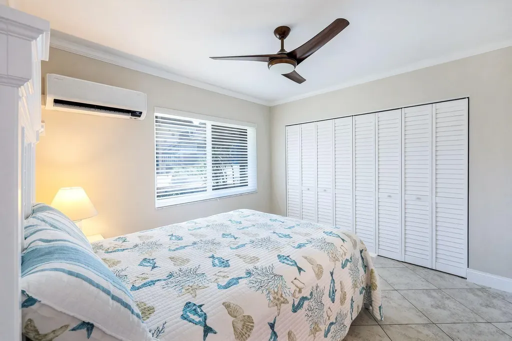 87 N Collier Marco Island FL 34145