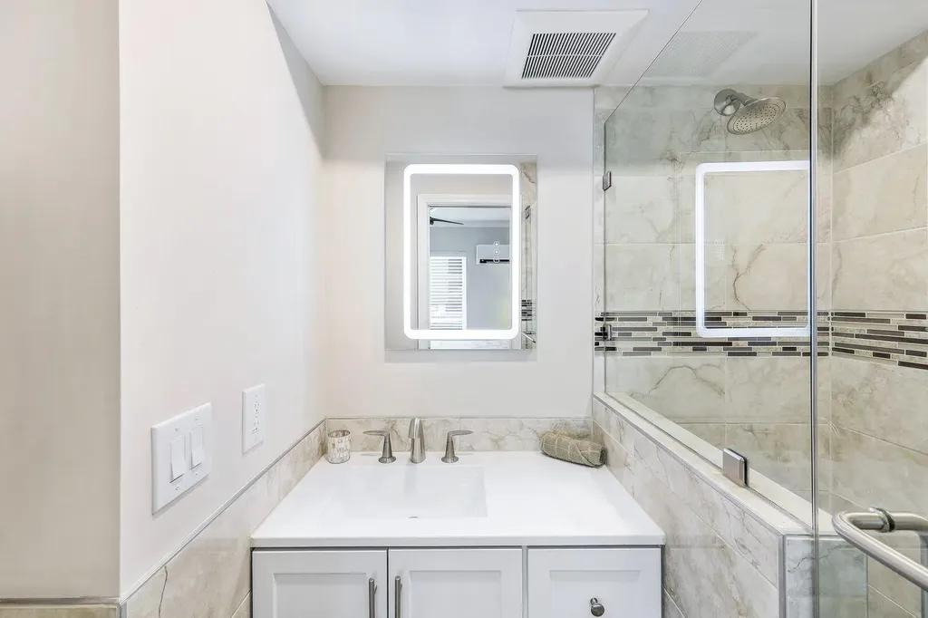 87 N Collier Marco Island FL 34145