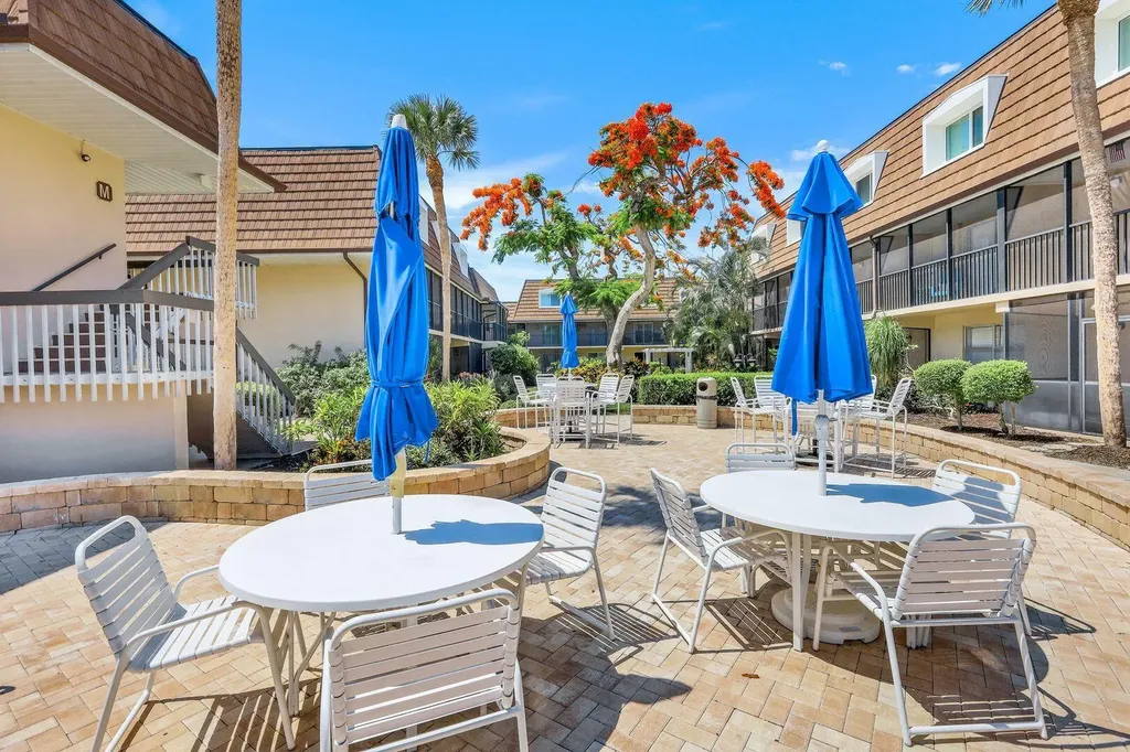 87 N Collier Marco Island FL 34145