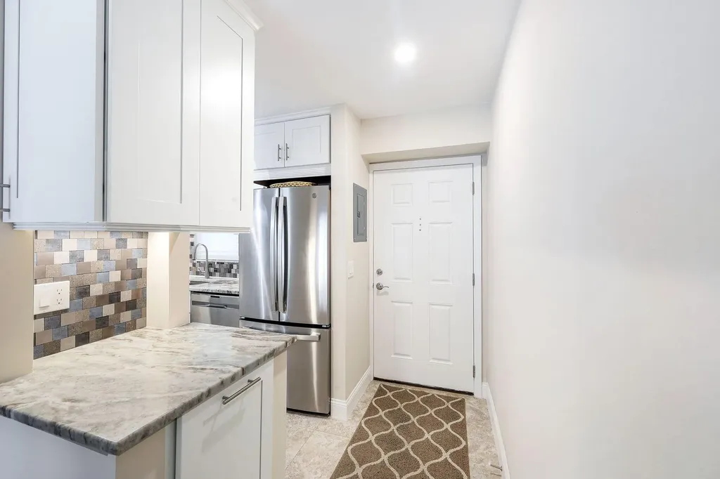 87 N Collier Marco Island FL 34145