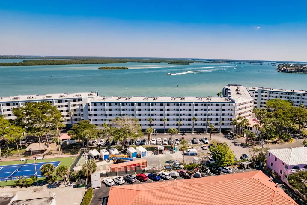 1085 Bald Eagle Marco Island FL 34145