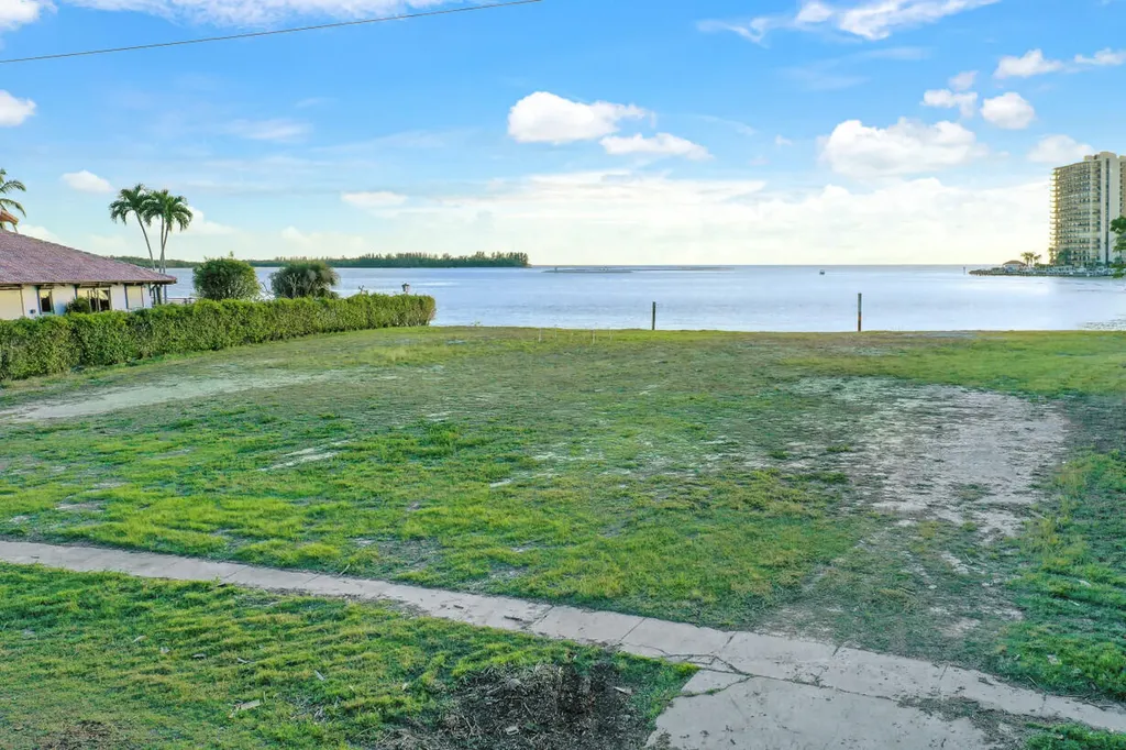 1355 Caxambas Court Marco Island FL 34145