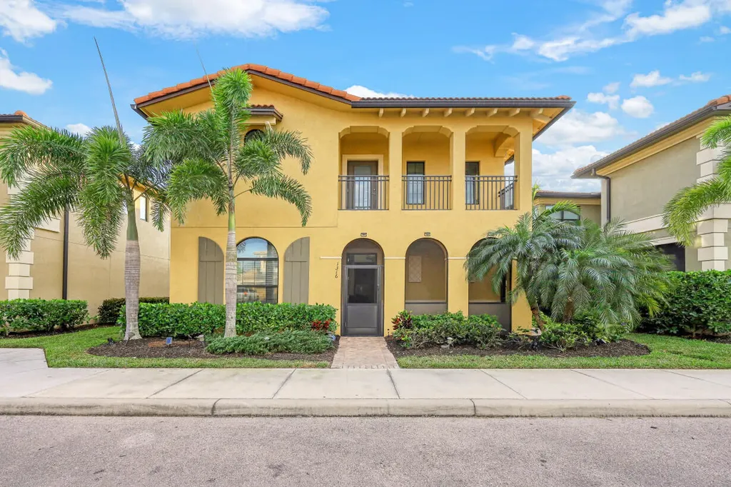 1316 Kendari Terrace Naples FL 34113
