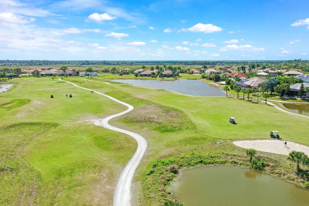 18013 Sandtrap Drive Naples FL 34114