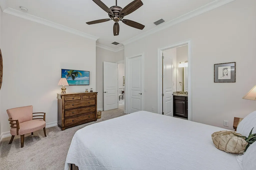 9454 Lagomar Court Naples FL 34114